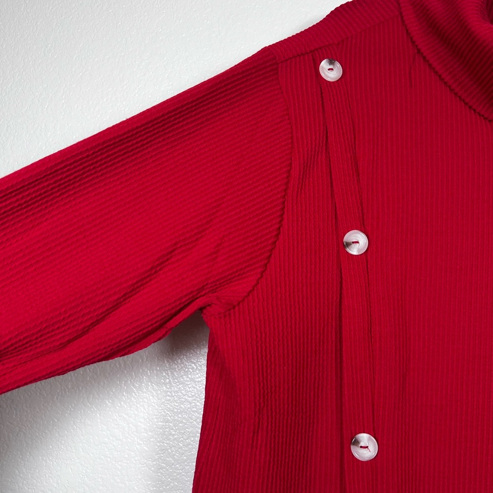 Red high neck ribbed top, size 2X - Picture 3 of 6